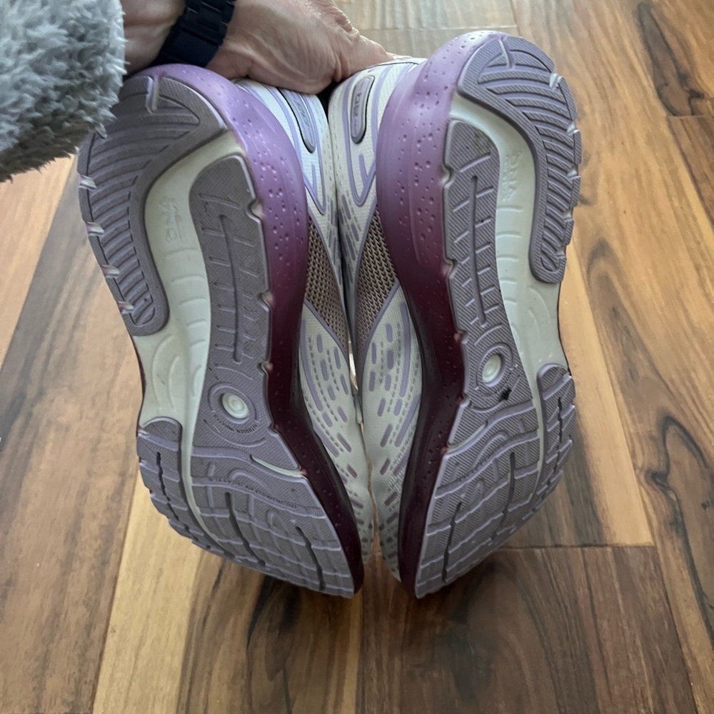 Glycerin Women's Running Shoes - Purple and White - Picture 3 of 3